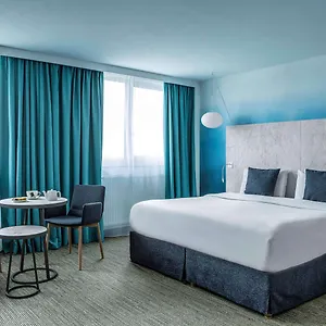 **** Hotel Mercure Le Port France